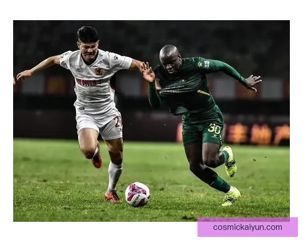 秘鲁队边路进攻表现稳健 助力球队在比赛中创造多次机会